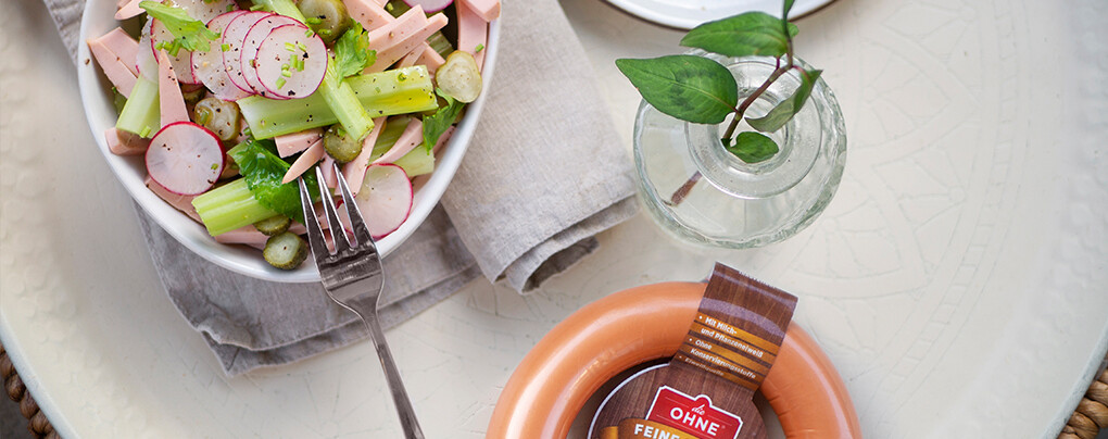 Radieschen-Wurstsalat mit Stangensellerie